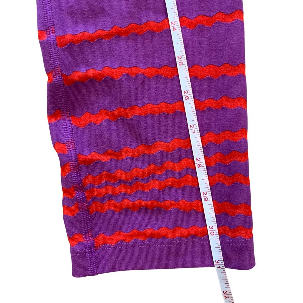 Nike Legend Tight Fit Dri-FIT Purple Red Wavy Stripe Capri Leggings 725095-556 L - Picture 7 of 8